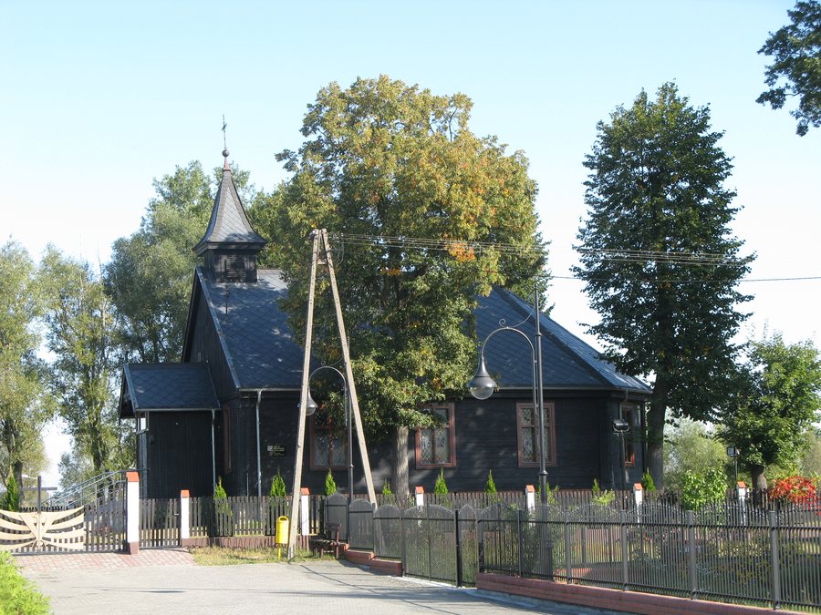 Mała Nieszawka Church