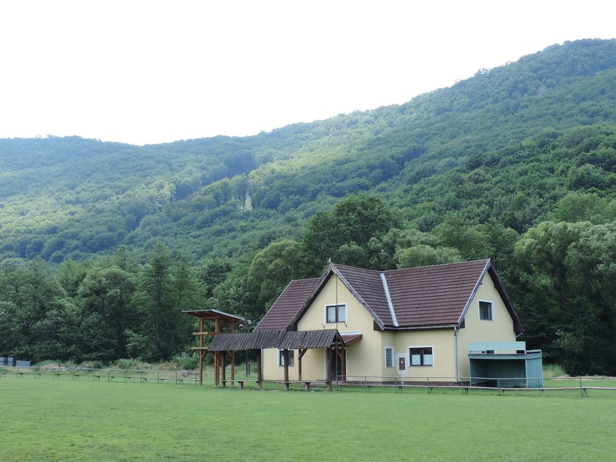 File:TJ Jednota Krasnohorská Dlhá Lúka - panoramio.jpg