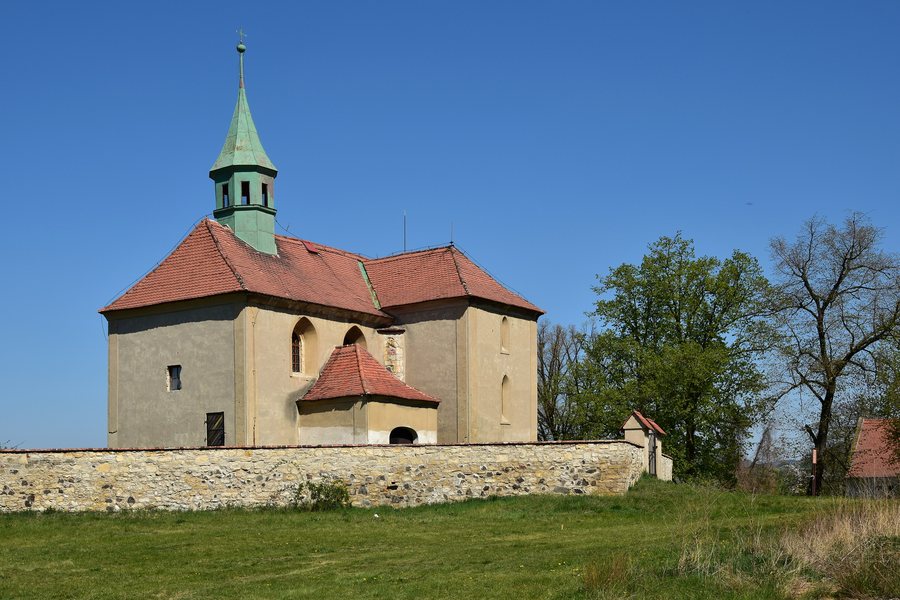 File:Bedřichův Světec 2020-04-23 Kostel svatého Jakuba.jpg