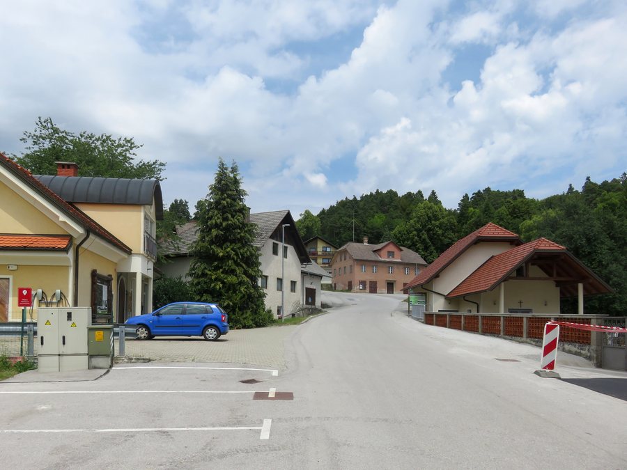 File:Dole pri Litiji Slovenia 3.jpg