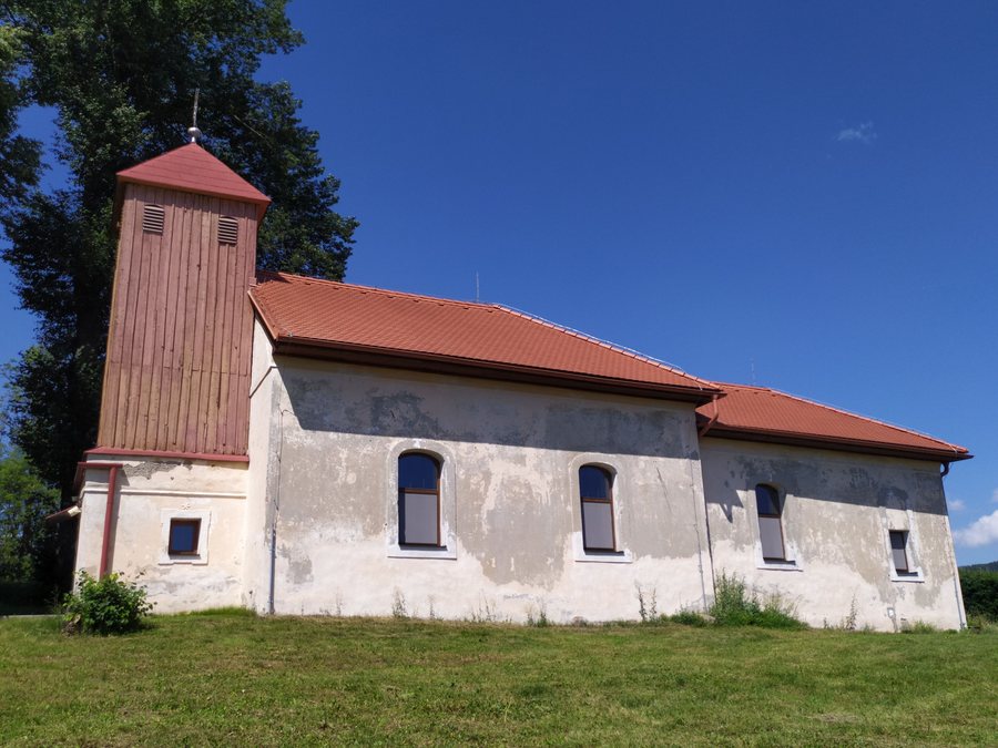 File:Bacúrov kostol 01.jpg
