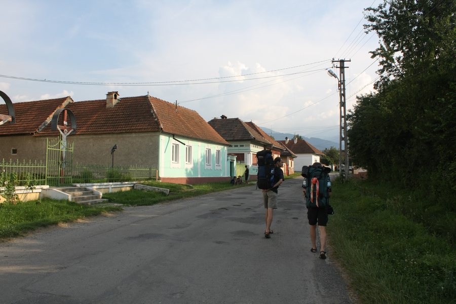 File:Dejani, Romania (1).jpg