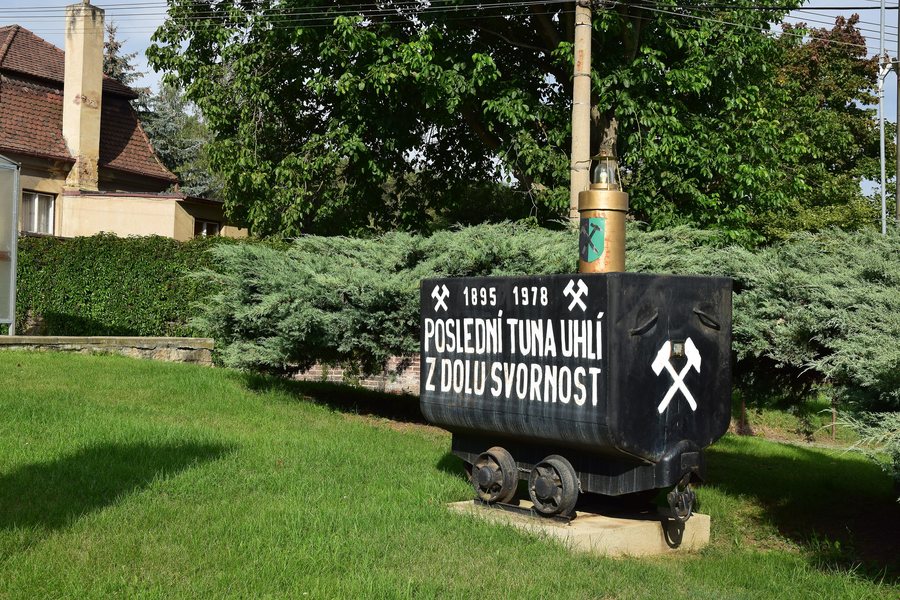 File:Ohníč 2020-09-05 Pomník dolu Svornost 1.jpg