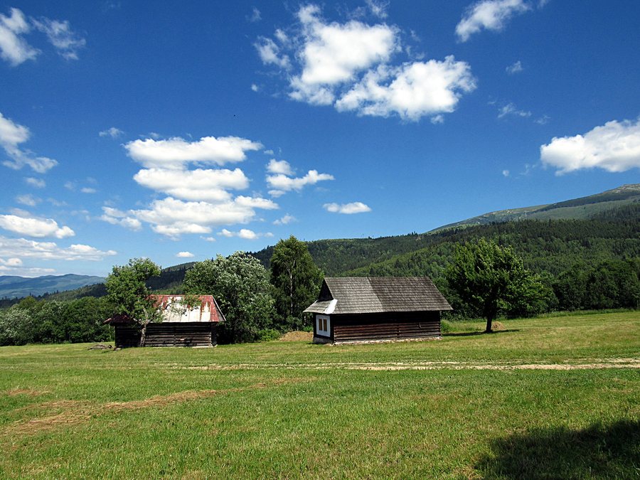File:976 71 Šumiac, Slovakia - panoramio - Janobb.jpg