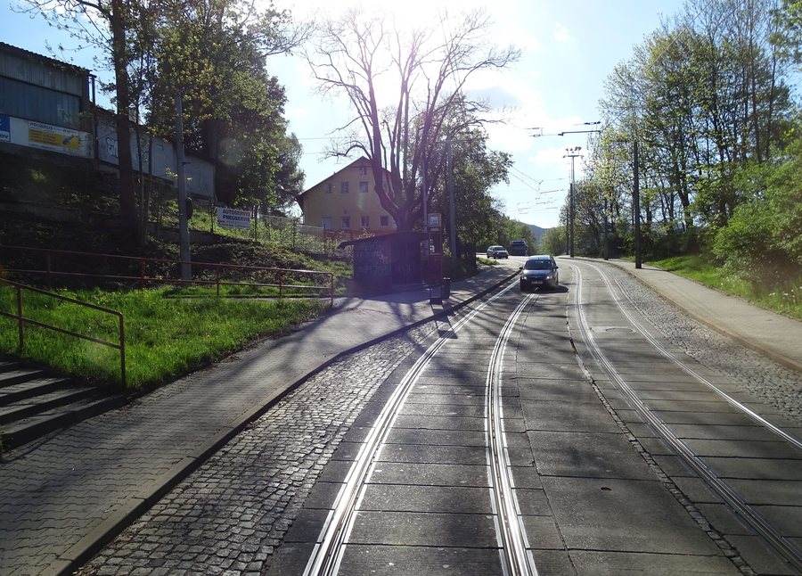 File:Horní Růžodol, Ještědská, zastávka Janův Důl.jpg