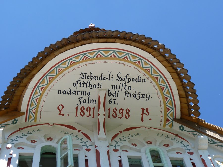 File:Pustevny, Libušín (2).JPG