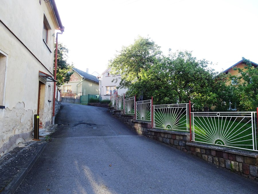 File:Vršovice (OP), Obecní.jpg