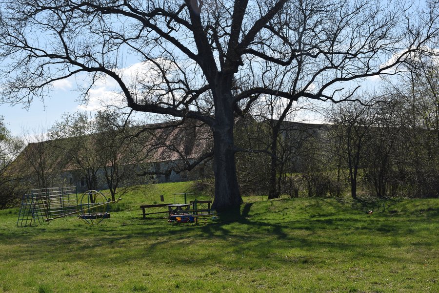 File:Mutěnice (0002).jpg