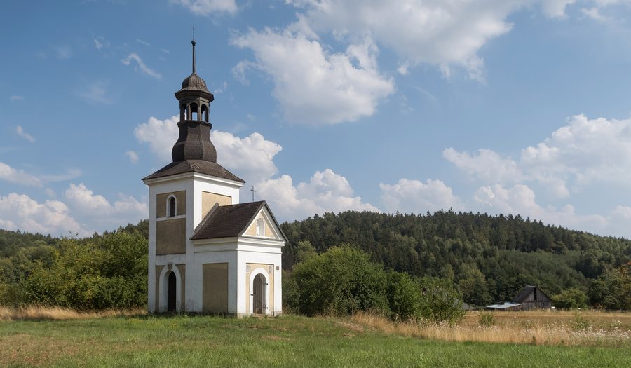 File:Petrovice (Jablonné v Podještědí), kapel Dm256595-4530 IMG 7332 2018-08-09 15.41.jpg