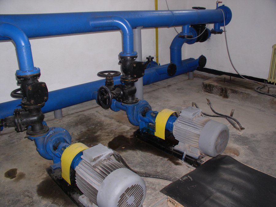 File:Water Pumping Station Moneasa Arad.JPG
