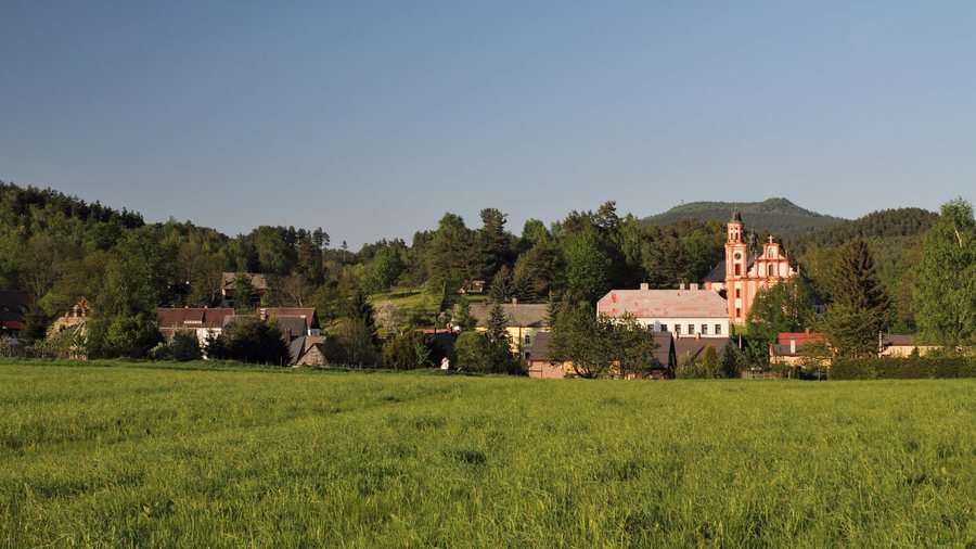File:Mařenice 2017-05.jpg