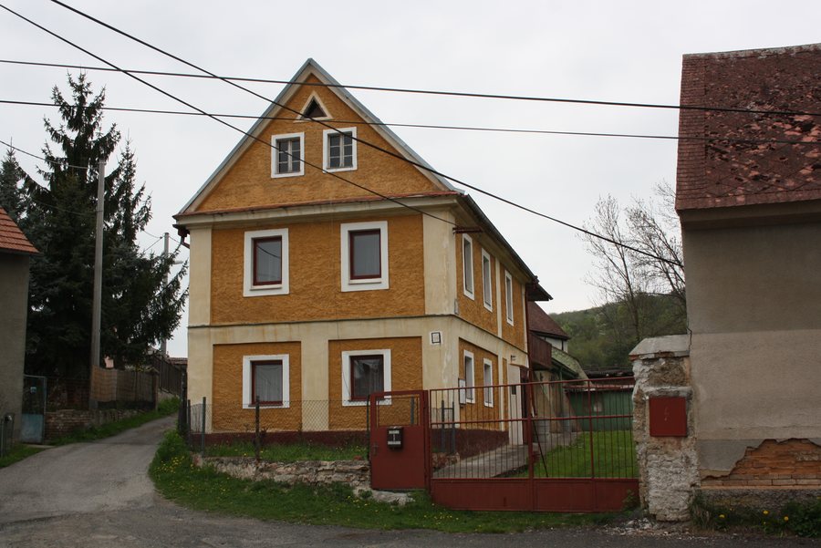 File:Encovany, dům číslo 14.jpg