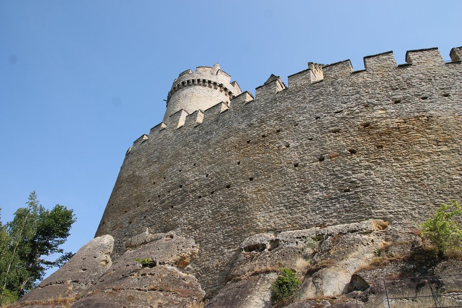 File:Kokořín, hrad, 2018 (01).jpg
