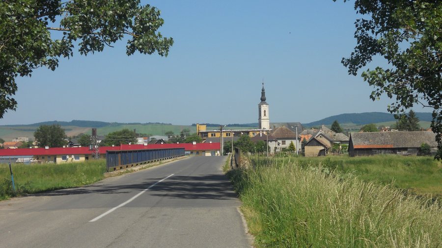 File:Counrysite village 2 Včelince - panoramio.jpg