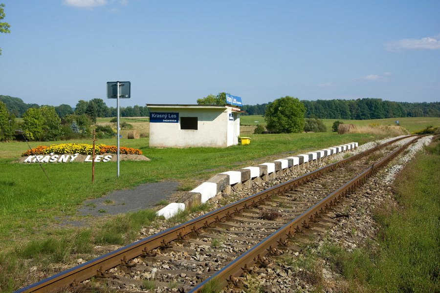 File:Krásný Les bažantnice.jpg