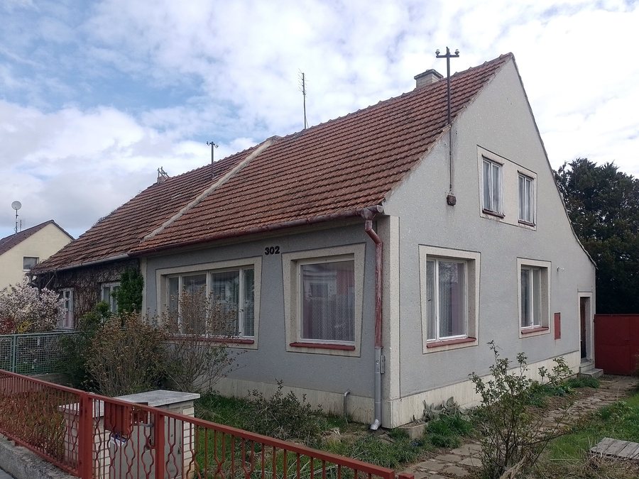 File:Rajhrad, Vrázova 302.jpg
