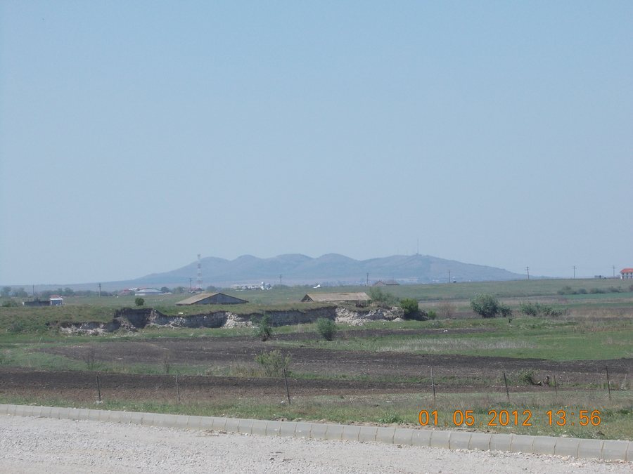File:Romania, Tulcea, Mahmudia - Beştepe Hills WMID2439270.jpg