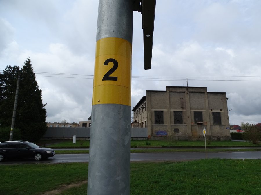 File:Rokycany předměstí, číslo lampy 2.jpg