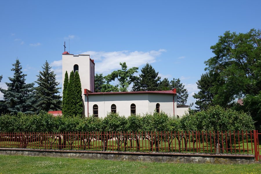 File:Evanjelický a. v. kostol, Hermanovce n.Topľou 24 Slovakia 3.jpg