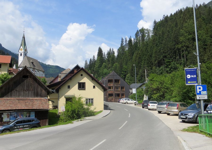 File:Solcava Slovenia 2.jpg