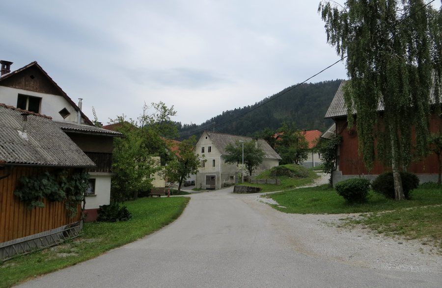 File:Zakriž Slovenia 2.jpg