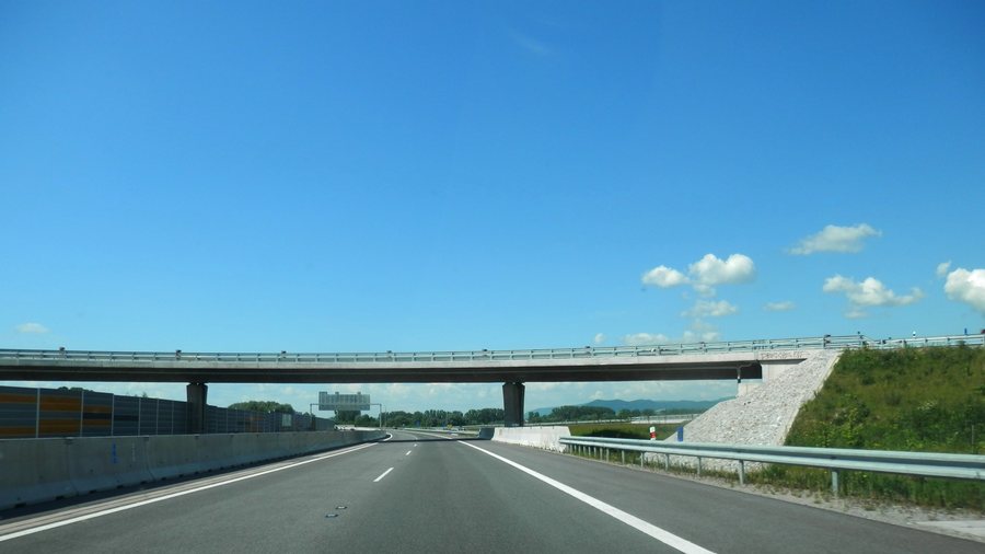 File:Diaľnica D1 Bidovce - Budimír 21 Slovakia 13.jpg