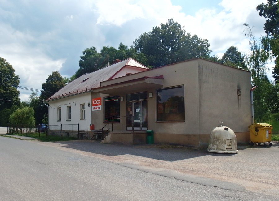 File:Dětřichov u Moravské Třebové, prodejna.jpg