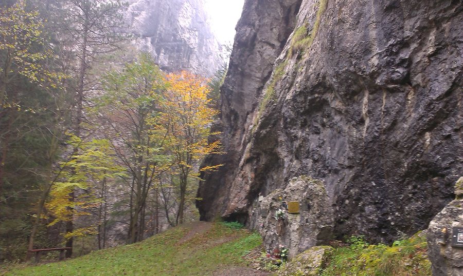 File:017 05 Záskalie, Slovakia - panoramio (1).jpg