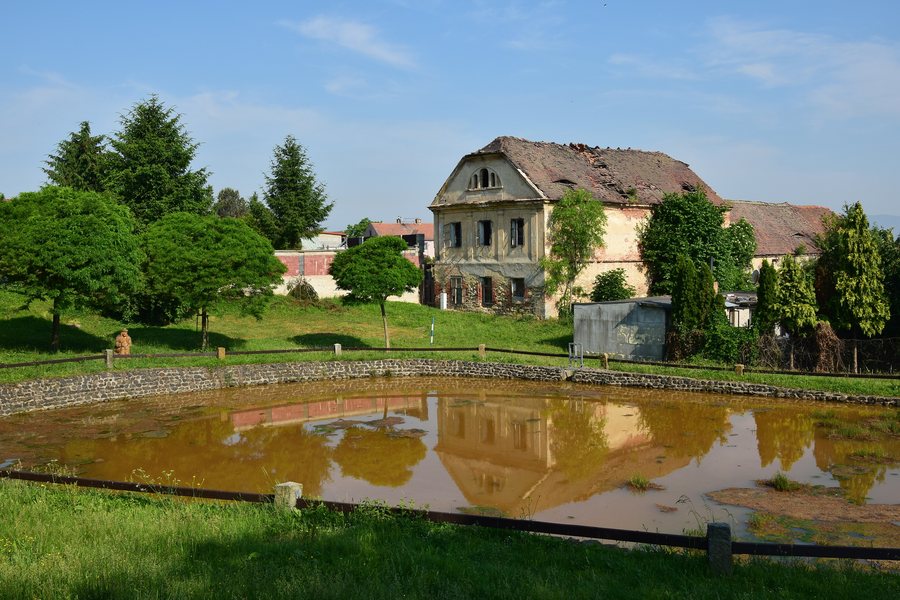 File:Havraň 2021-06-19 Nádrž.jpg