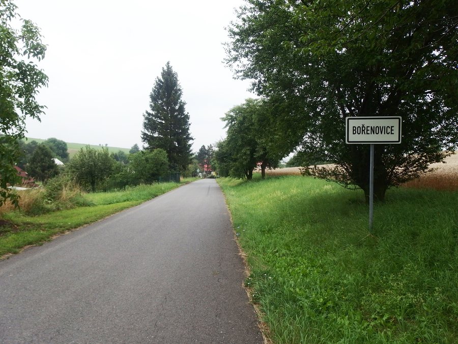 File:Bořenovice , tabule.jpg