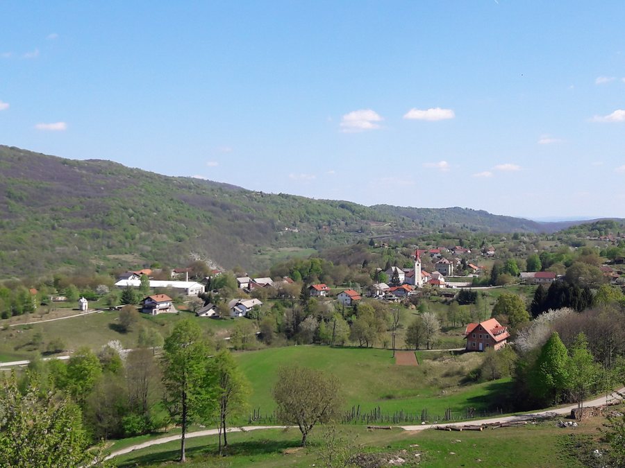 File:Adlešiči, Črnomelj 1.jpg