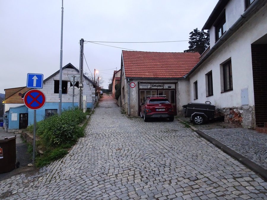 File:Tišnov, Pod Květnicí.jpg