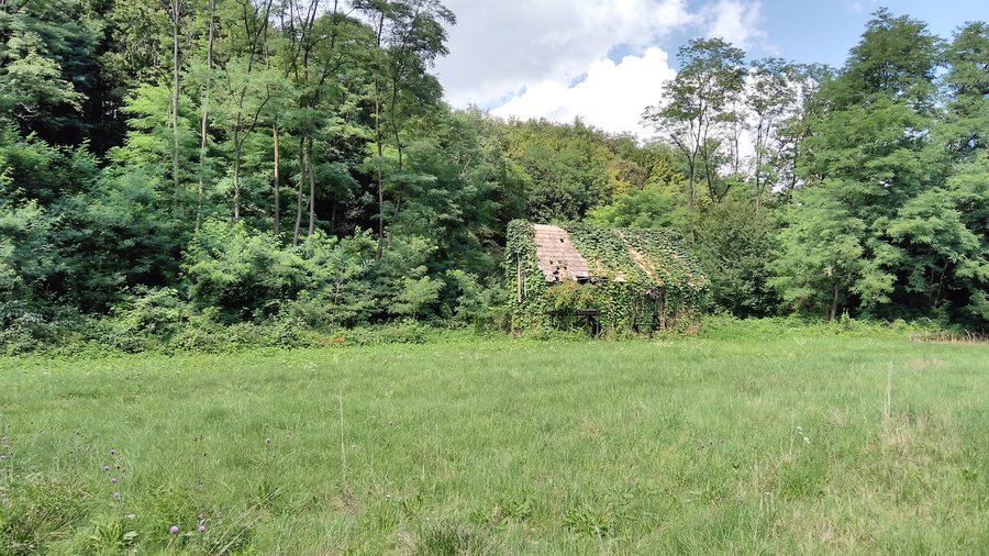 File:985 22 Cinobaňa, Slovakia - panoramio.jpg