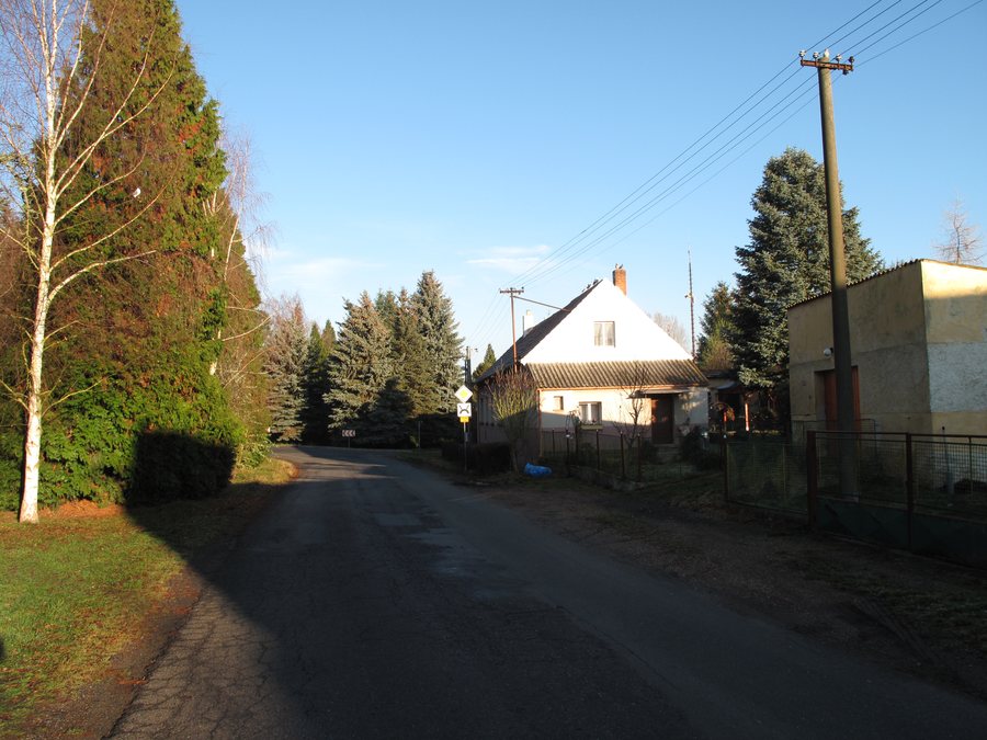 File:Losina, domy II.jpg