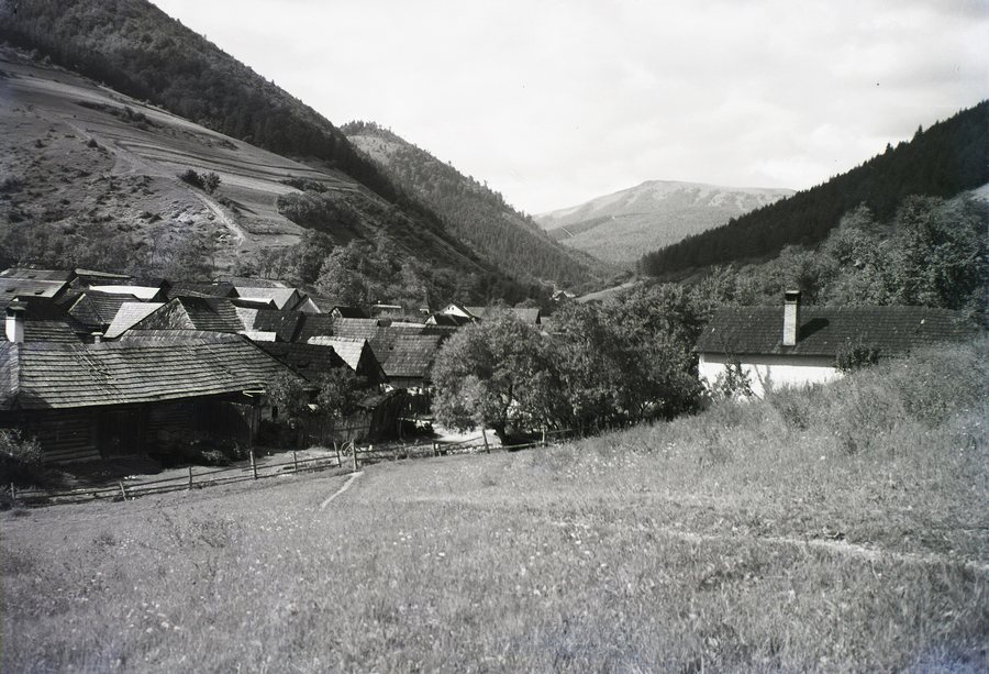 File:Slovakia, Hiadeľ Fortepan 95417.jpg