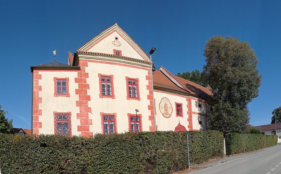 File:Ostrolovský Újezd Castle 01.jpg