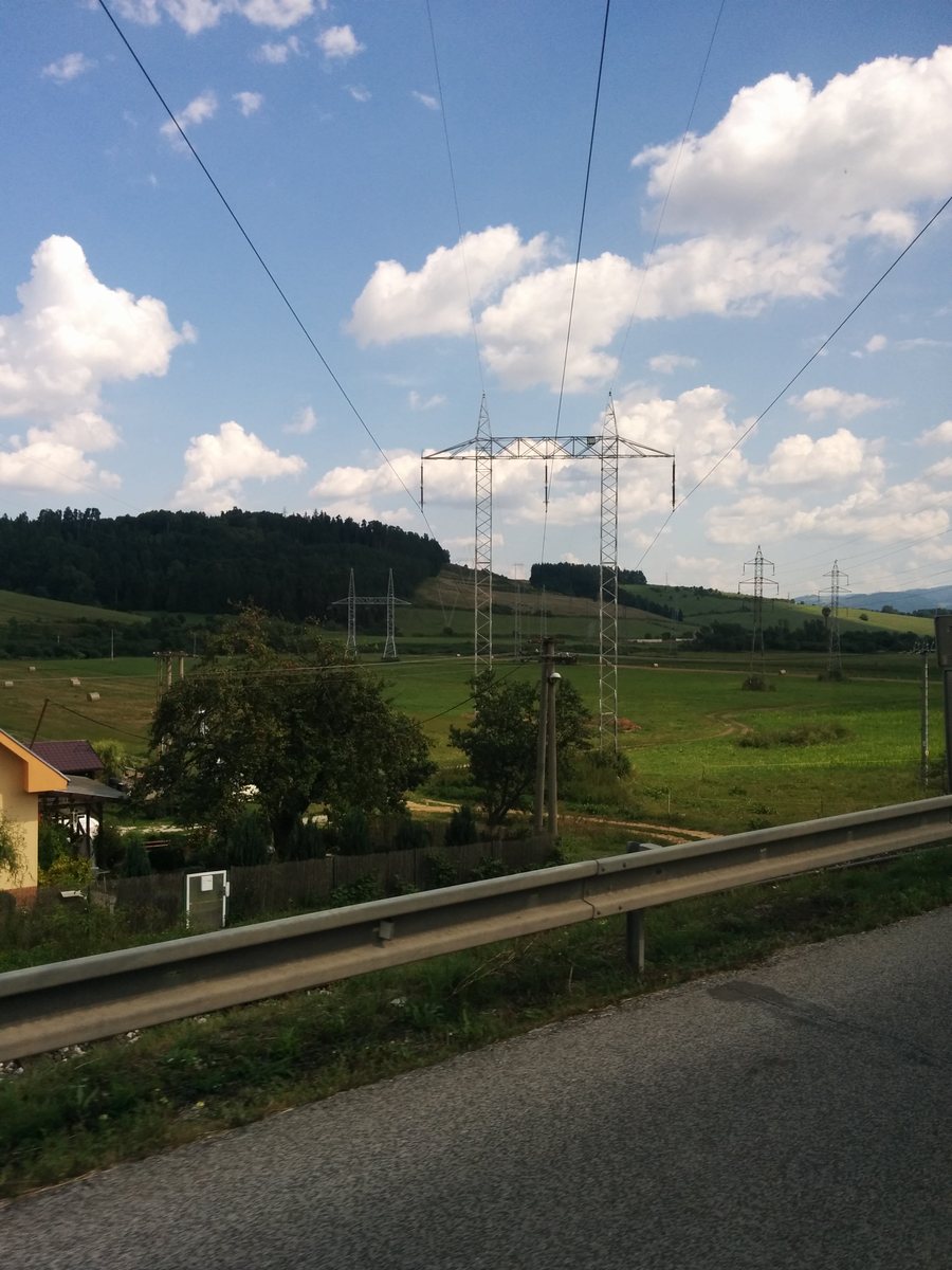 File:V273 V408 Harichovce 082018b.jpg
