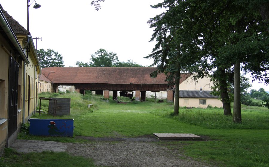 File:Kalenice (1).JPG