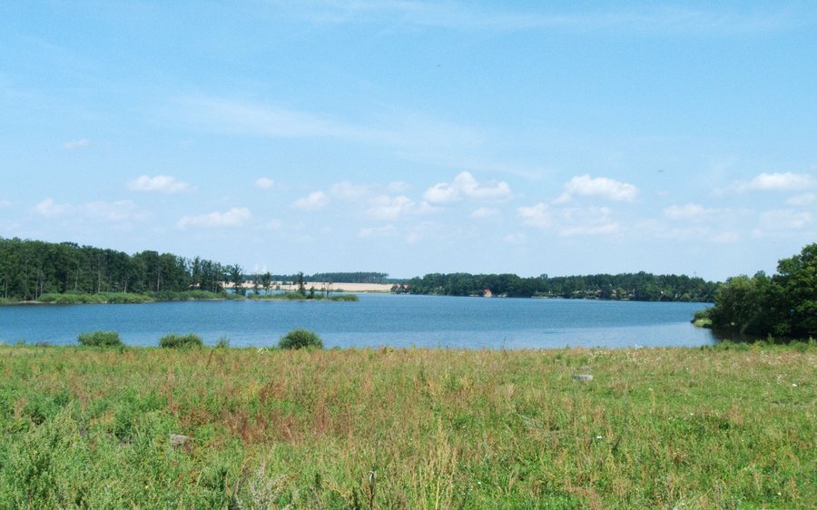 File:Dehtář od Holubovské Bašty.jpg