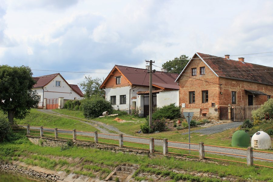 File:Štichov, west part.jpg
