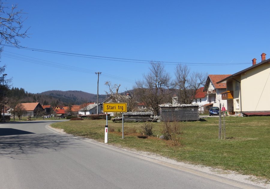 File:Stari Trg pri Lozu Slovenia 2.jpg