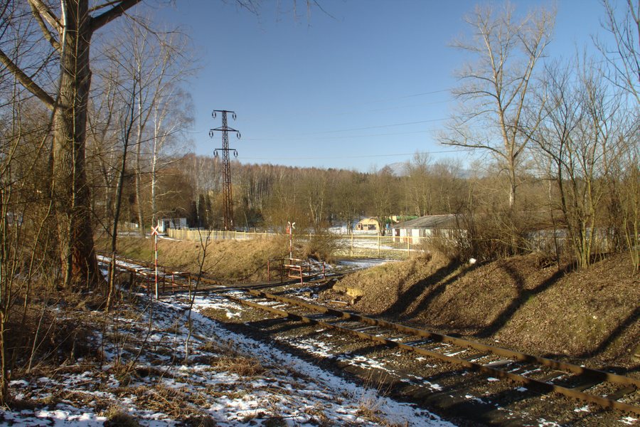 File:Úštěk, železniční trať.jpg