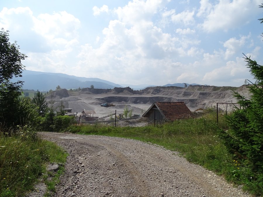 File:Ráztoka, lom.jpg