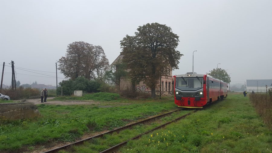 File:Neded station train.jpg