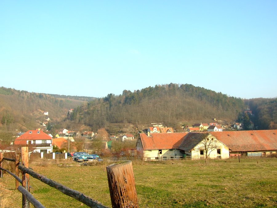File:Třebotov, Solopisky, celkový pohled.jpg