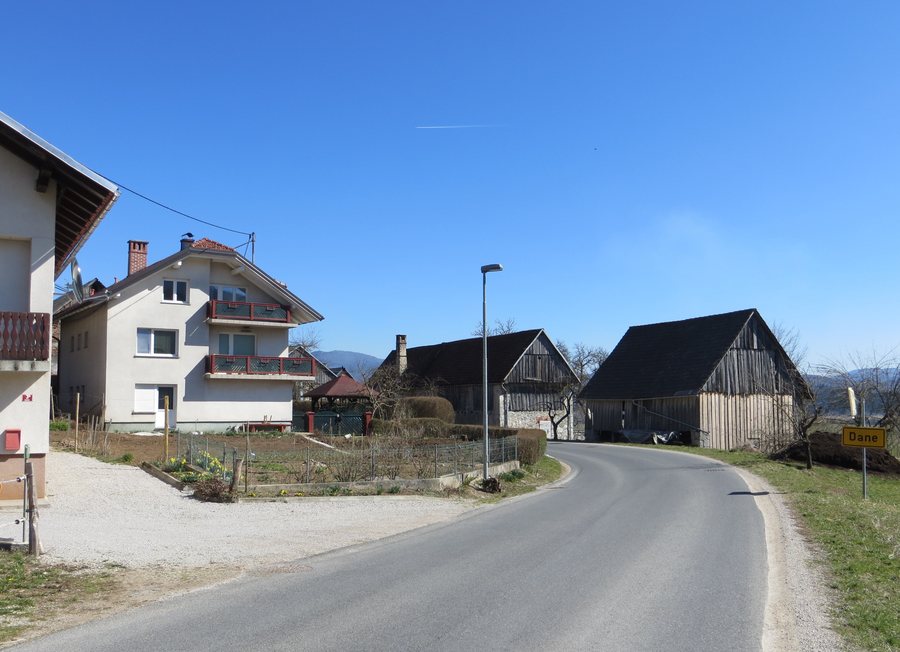 File:Dane Loska Dolina Slovenia 2.jpg
