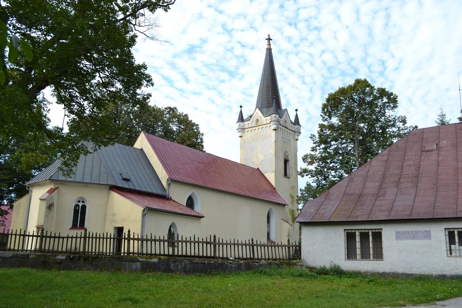 File:Dačov Lom - Evanjelický kostol-1.jpg