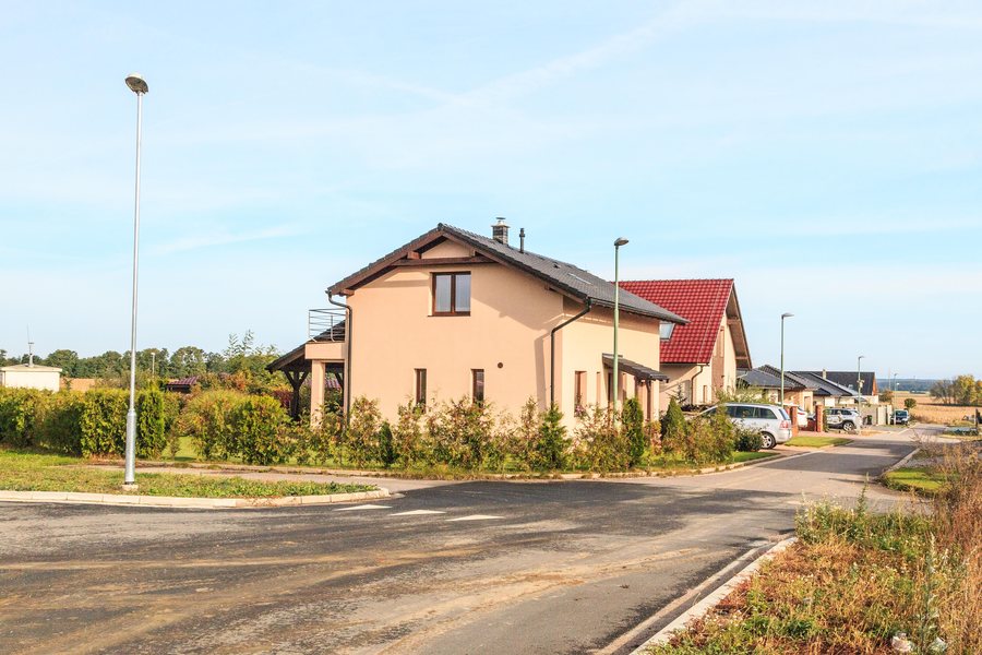 File:Dlouhá (Sezemice) 01.jpg