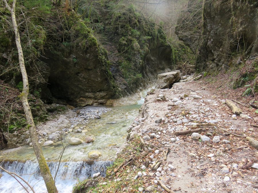 File:Kamniška Bistrica - Korošica Creek road.jpg