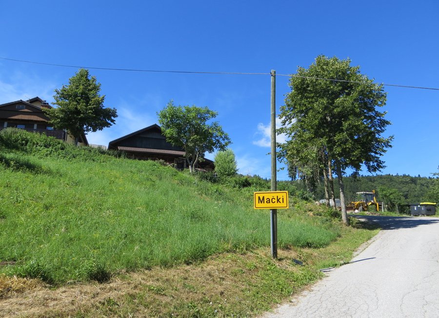 File:Macki Slovenia 2.jpg